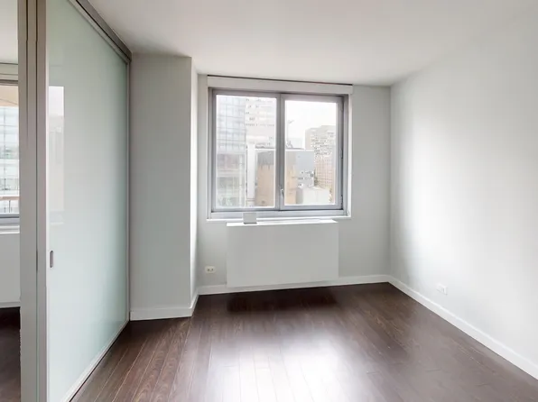 401 East 34th Street image 3 of 9