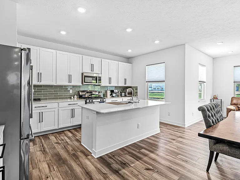 2240 Bauer Creek Dr — Photo 5