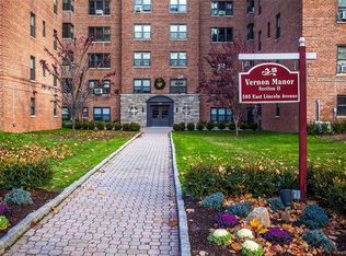 30 Ehrbar Ave APT 321, Mount Vernon, NY 10552