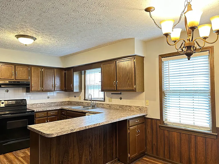 3370 Spangler Dr — Photo 9