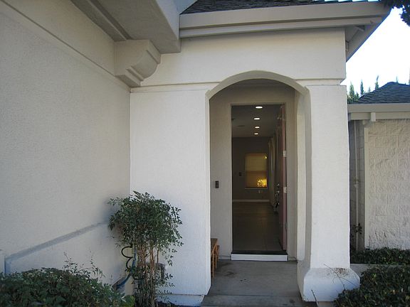 2nd image of 194 Anaheim Ter