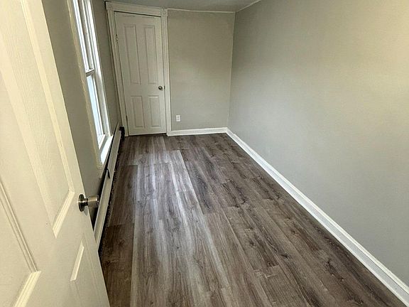 5th image of 633 Clinton St