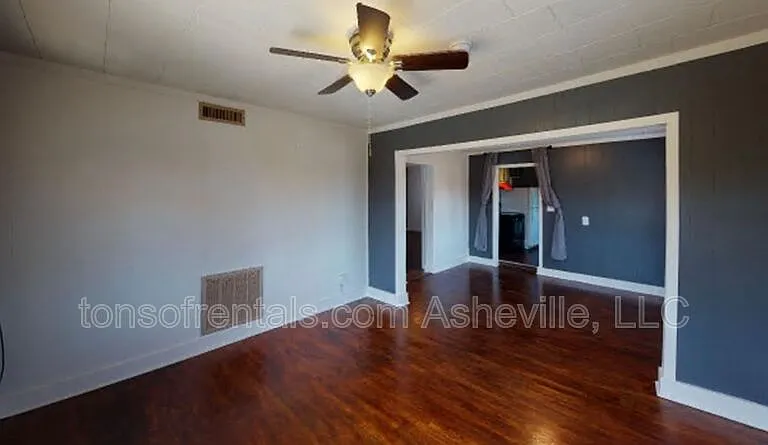 391 Deaverview Rd — Photo 5