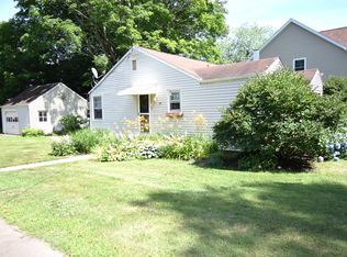 89 Twin Coves Rd, Madison, CT 06443