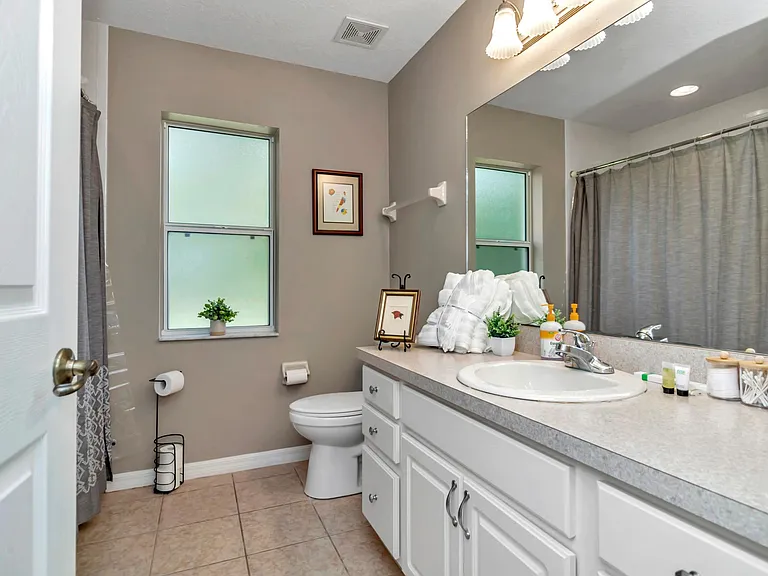 4576 NW 82nd Ct — Photo 37