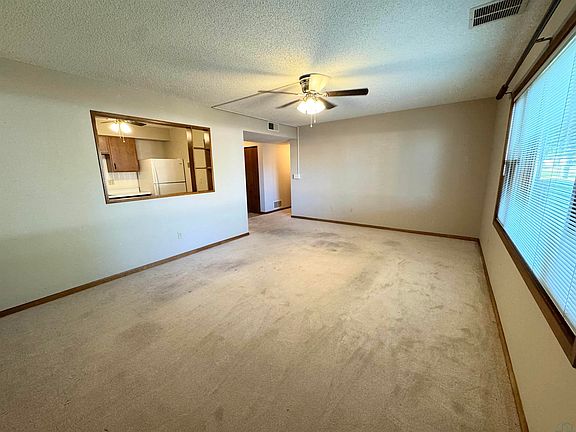 5th image of 1317 Seneca St APT 108