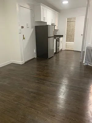 Rented by Dynamik Realty | media 17