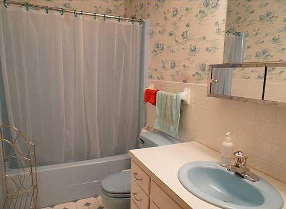 5th image of 678 Genevieve Ave