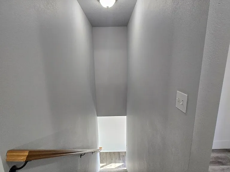 213 Oak St — Photo 11