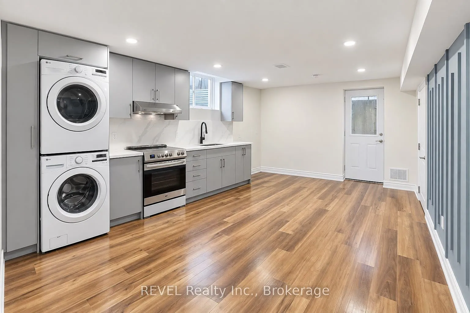 2 bed, $1,650 — Photo 2