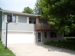 726 Jefferson Ave SW, Eyota, MN 55934