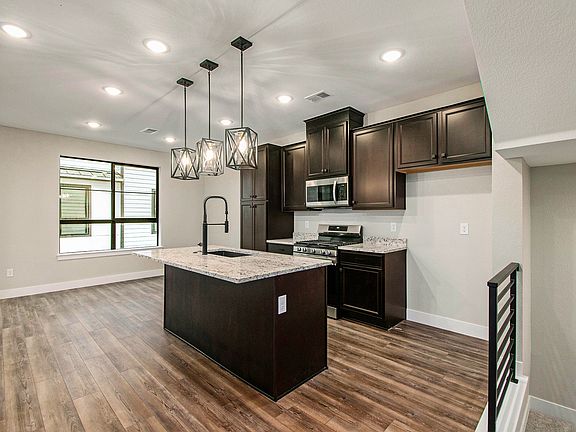 2nd image of 2070 S Holly St Unit 3
