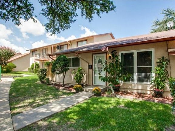 2nd image of 5628 Marina Dr