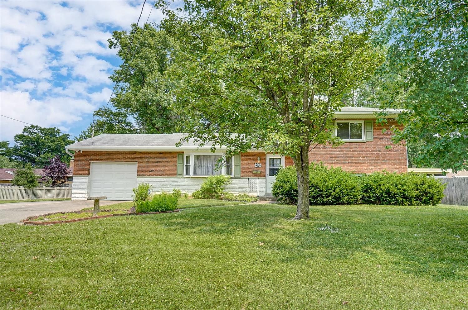 8684 Zenith Ct, Cincinnati, OH 45231 | Zillow