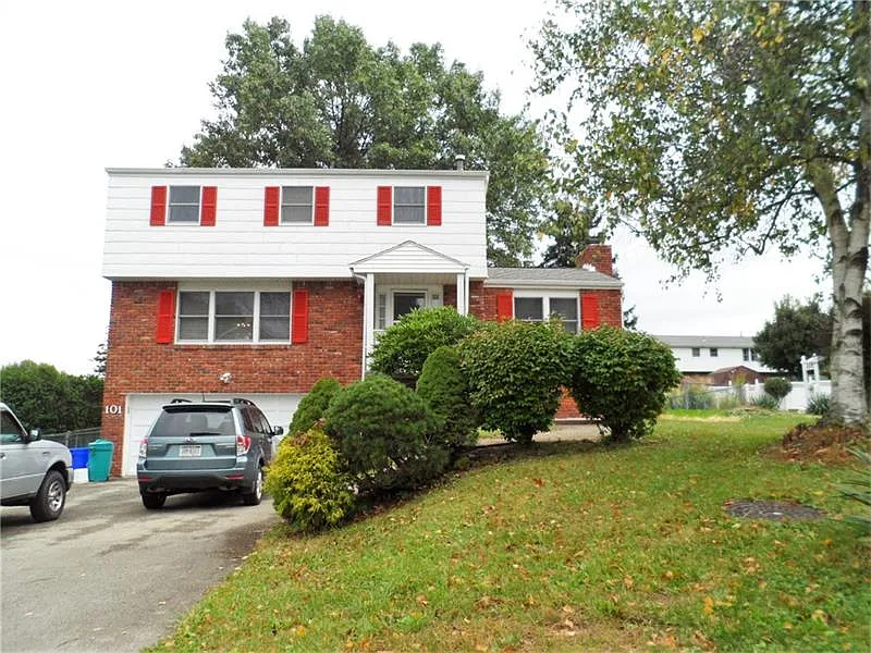101 Willow Crossing Rd photo 1