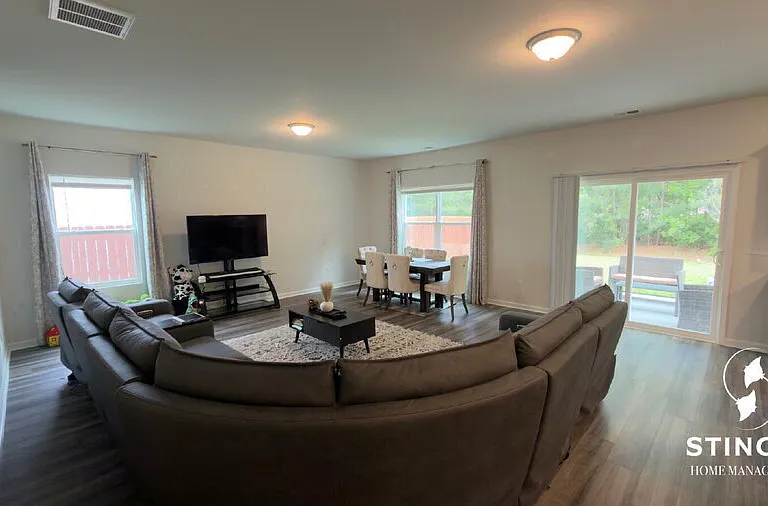 123 Chestnut St — Photo 15