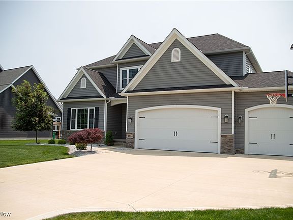 3rd image of 8224 Lilly Ln