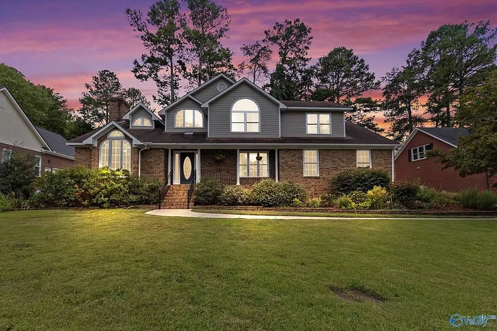 4 bed, 2.5 bath, 2880 sqft, $3,150 — Photo 1
