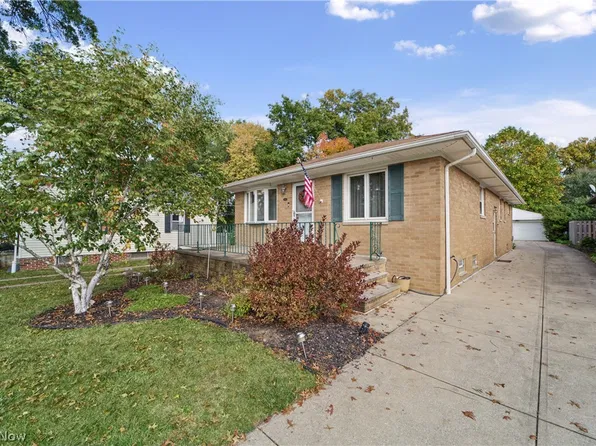 3933 Elmore Rd, Fairview Park, OH 44126
