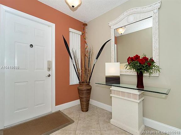 4th image of 1689 Salerno Cir