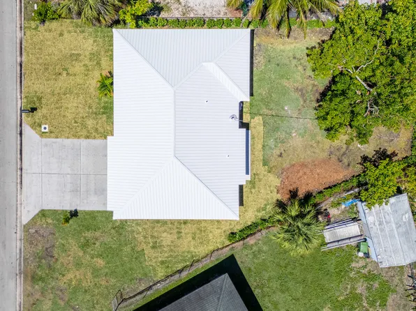 561 SW 10th Street, Belle Glade, FL 33430