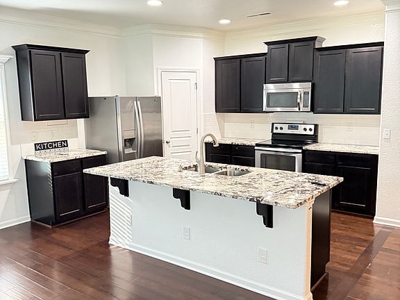 Spacious Kitchen