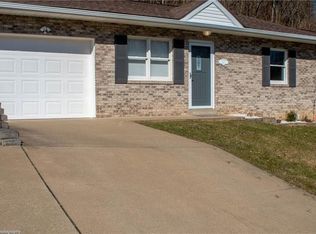 357 Clavale Dr, North Versailles, PA 15137