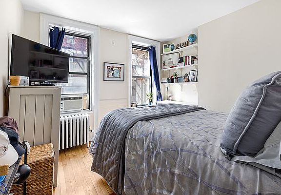 4th image of 146 W 17th St APT 3C