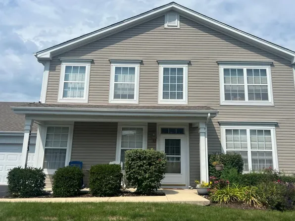 210 Brompton Ln #A, Sugar Grove, IL 60554