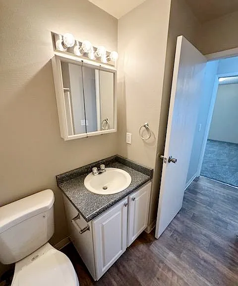 2 bedroom main bath
