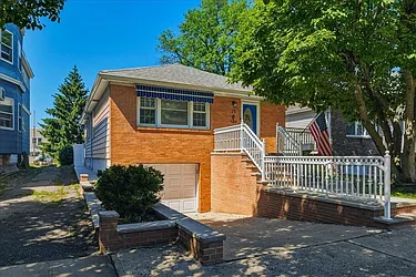 25-27 6th Street