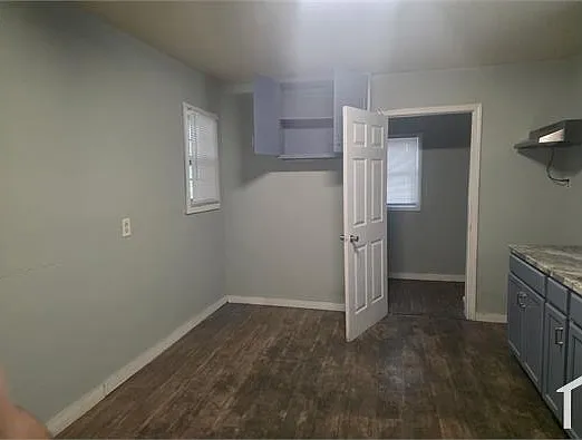 3 bed, 1100 sqft, $1,400 — Photo 4