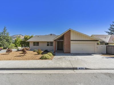 420 Oak Brook Ln, Santa Rosa, CA, 95409