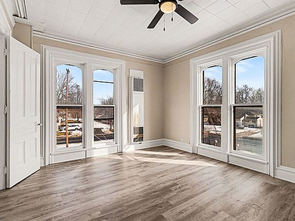 2nd image of 2066 River St Unit 5