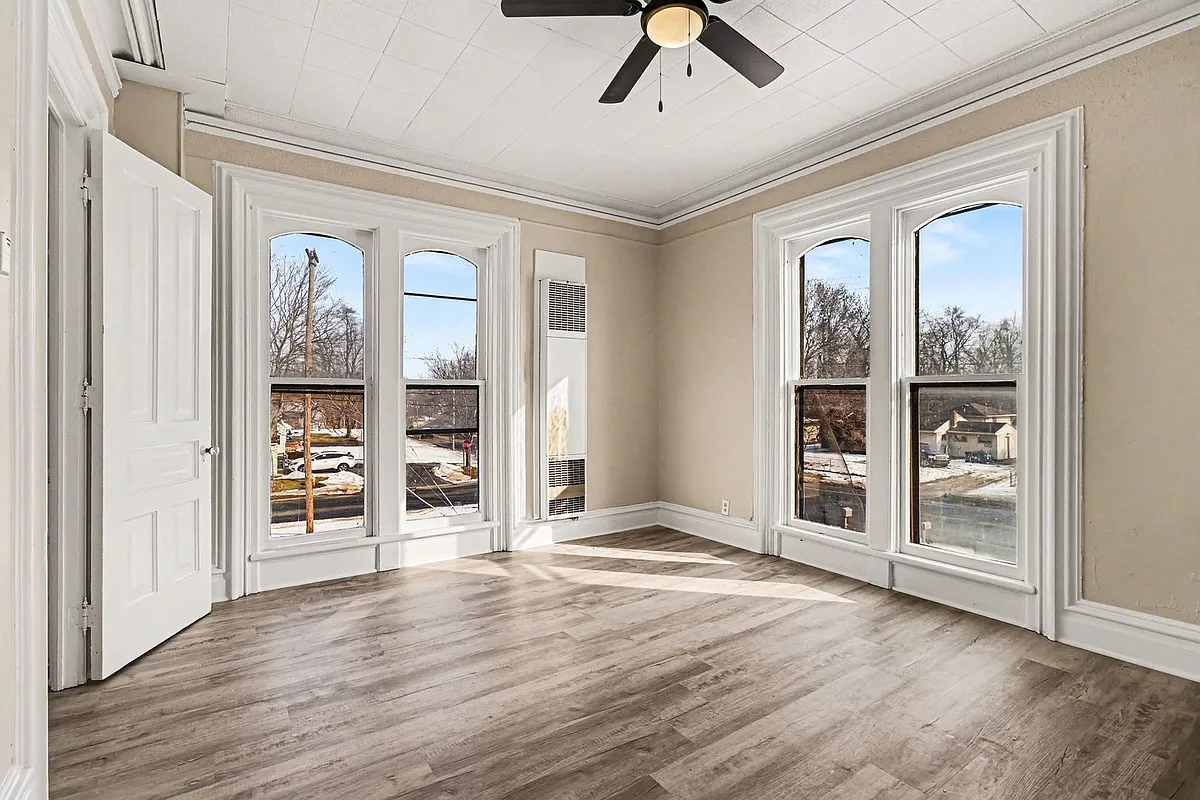Building Photo - 2066 River St #5