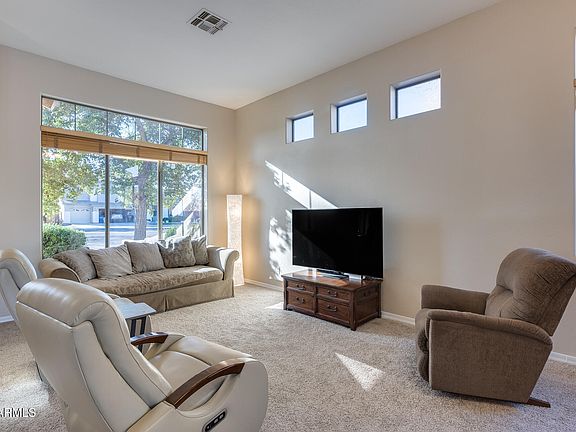 3rd image of 16860 W Northampton Rd