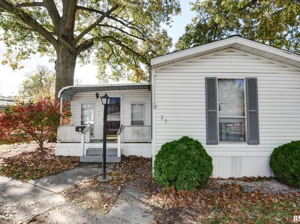 27 Bailey Park, Taylorville, IL 62568