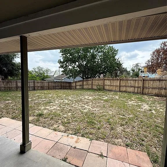 17802 Jefferson St — Photo 25