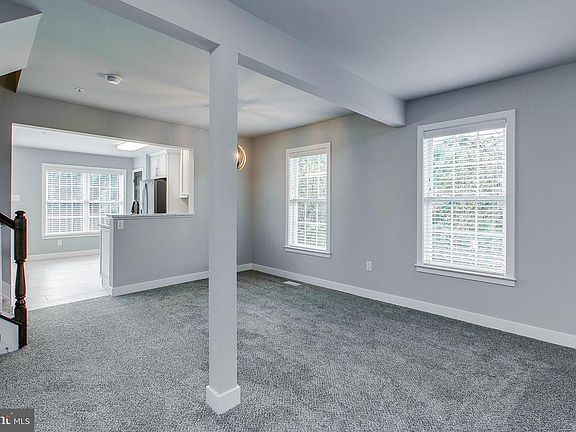 5th image of 1175 Lindsay Ln