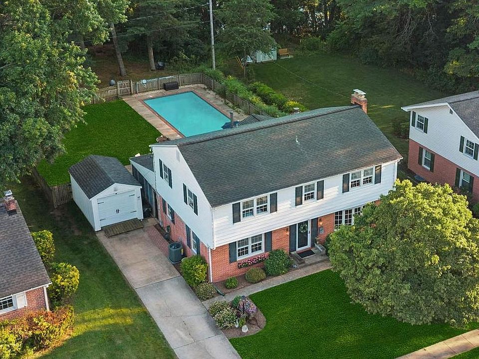 1st image of 2443 Spring Lake Dr