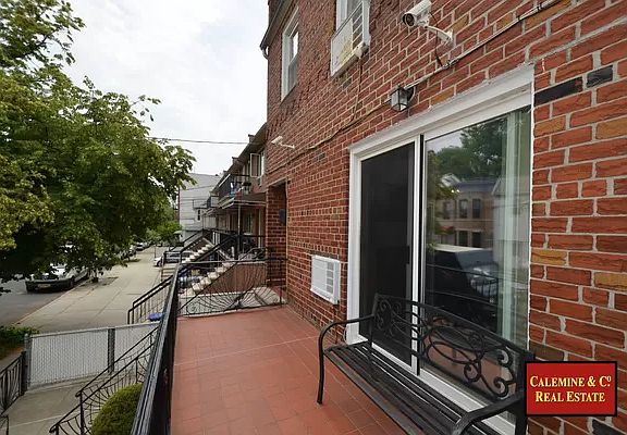3rd image of 2038 E 15th St