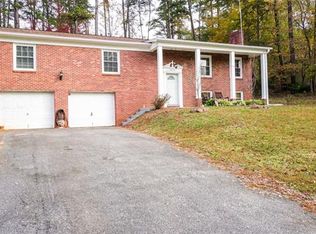 1325 20th Avenue Pl NE, Hickory, NC 28601