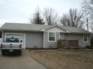 808 Tracy Ave, Augusta, KS 67010