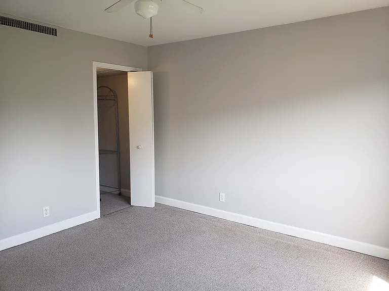 2285 Peachtree Rd NE #904 — Photo 10