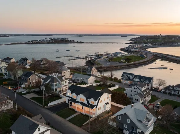 15 Glover Ave, Hull, MA 02045