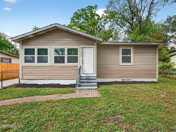 2nd image of 3425 GREENBRIER Drive