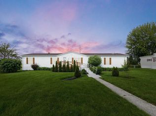 1 Hillcrest Dr, Marysville, OH 43040