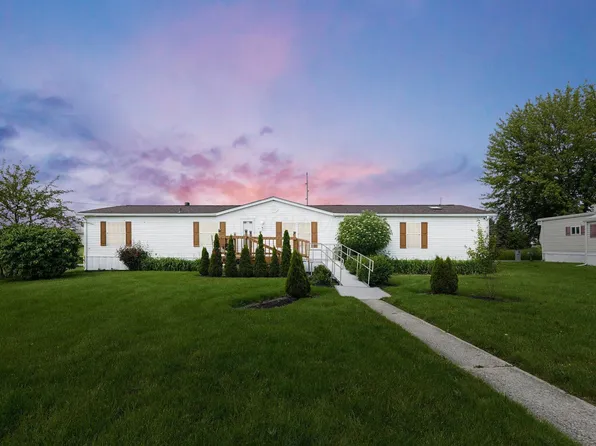 1 Hillcrest Dr, Marysville, OH 43040