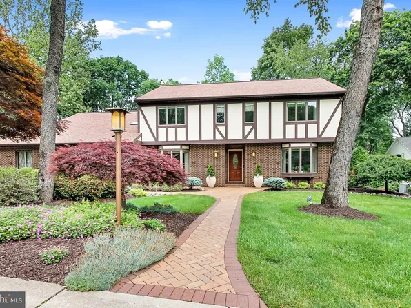 128 Deborah Dr, Wyomissing, PA 19610