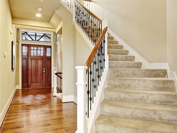5th image of 2549 NW Stoney Creek Dr